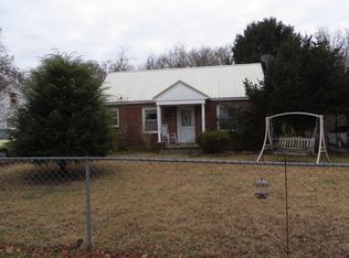 736 Monroe St, Clarksville, TN 37040