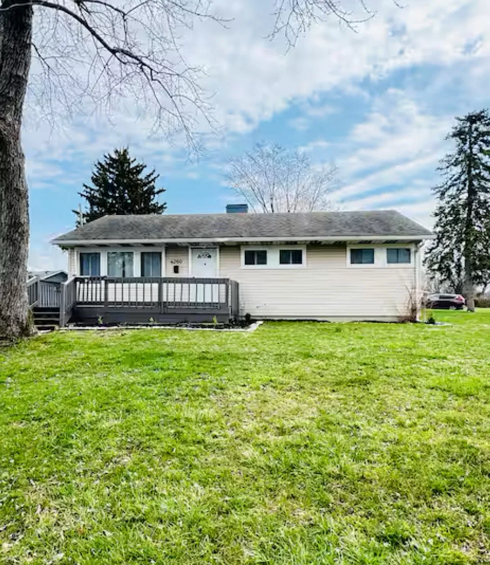 4260 Thompson Dr — Photo 1