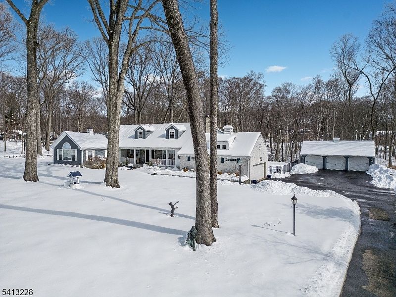 1st image of 88 Chestnut Ridge Rd