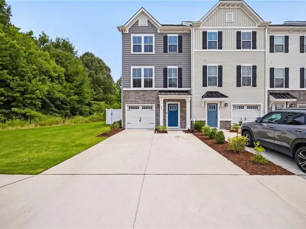 284 Tern Ave, Portsmouth, VA 23701