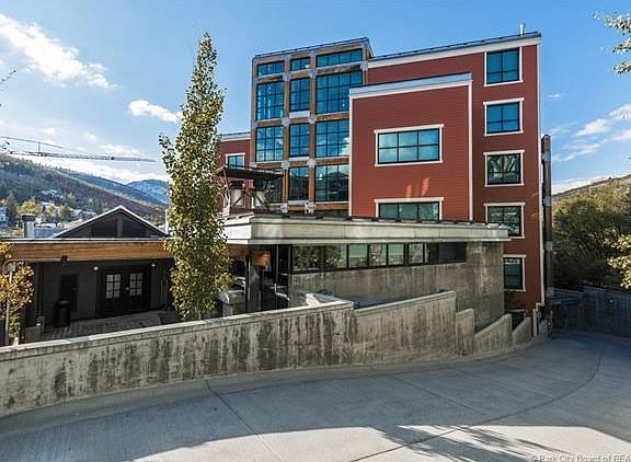 2nd image of 201 Heber Ave #404