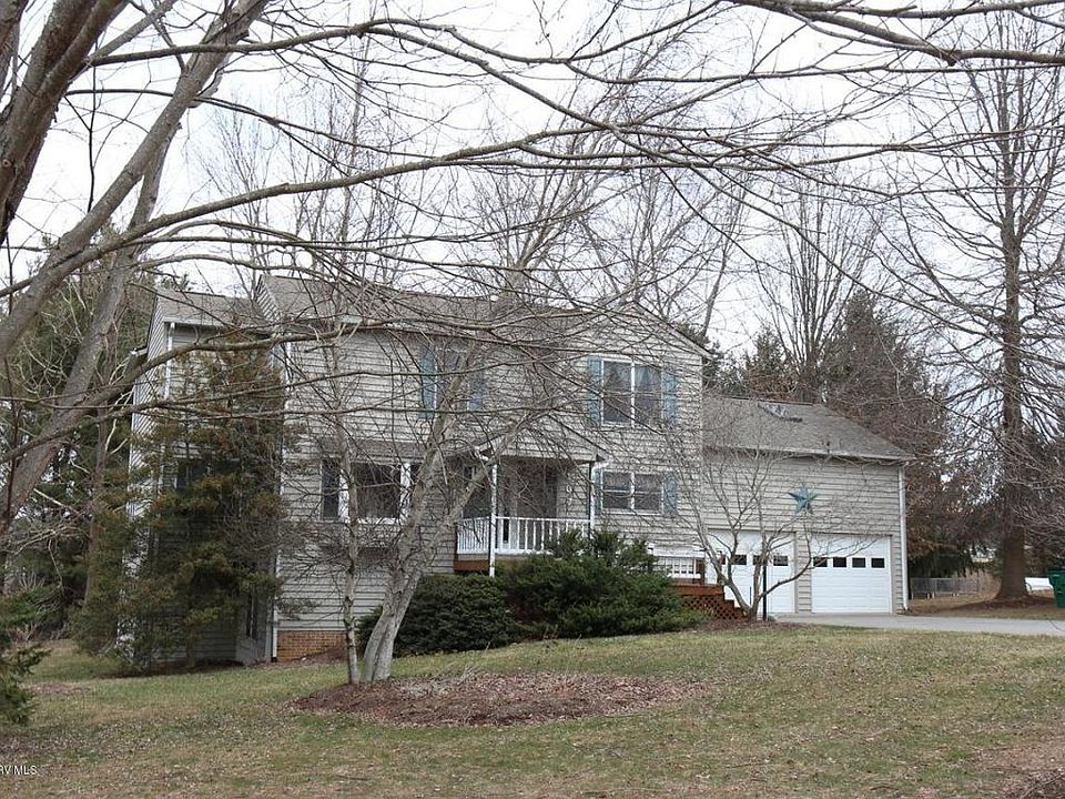1st image of 107 Cherokee Dr