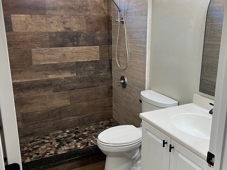 8392 Ivy Brook Ln — Photo 16