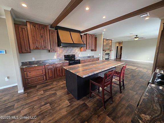 4th image of 3158 Mound Rd NE