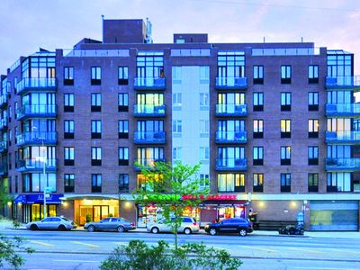 6070 Woodhaven Blvd APT 4E, Elmhurst, NY, 11373