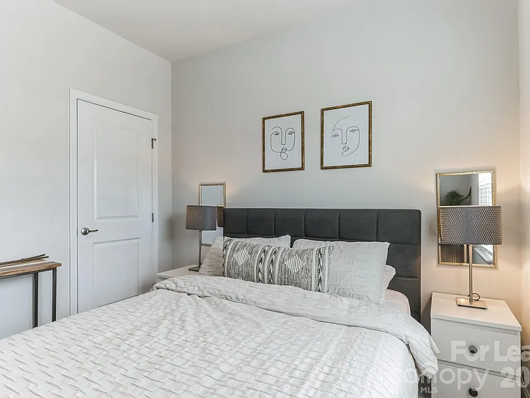 5048 Patton Dr — Photo 9