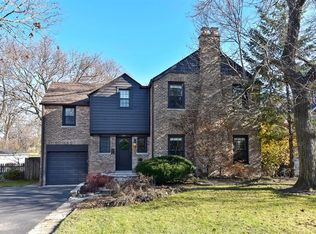 241 Church Rd, Winnetka, IL 60093