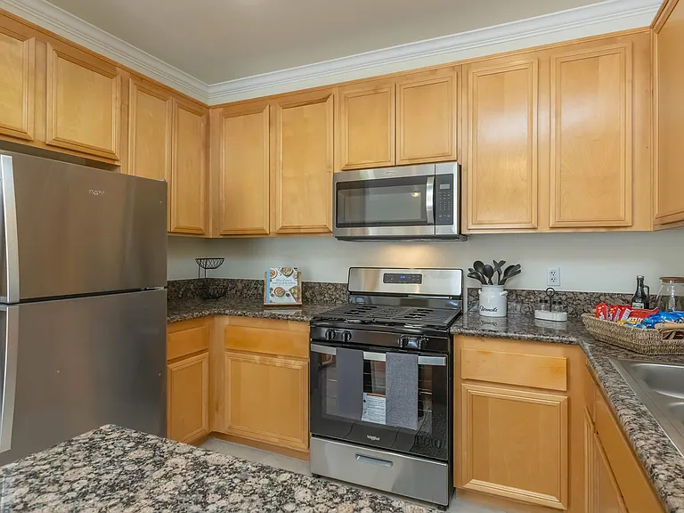 Colony Townhomes — Photo 132