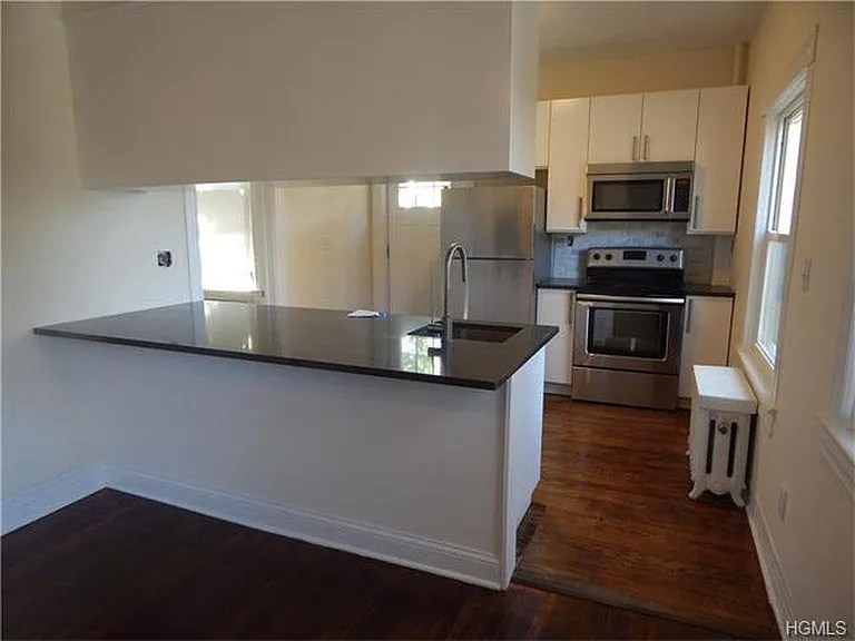 38 Hamilton Pl #1S — Photo 3