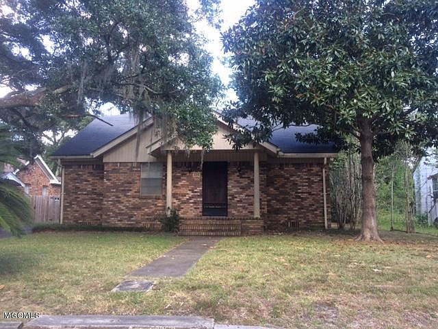 1st image of 456 Oaklawn Pl