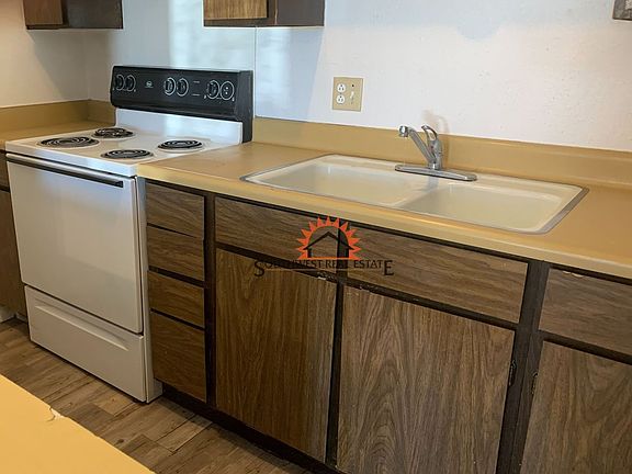 5th image of 1633 Cameo St #D