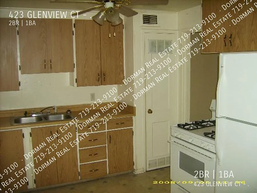 Beauteous fourplex end-unit! — Photo 3