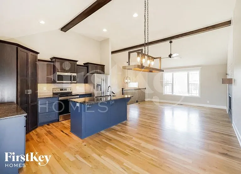 811 S Sunset Ln — Photo 5