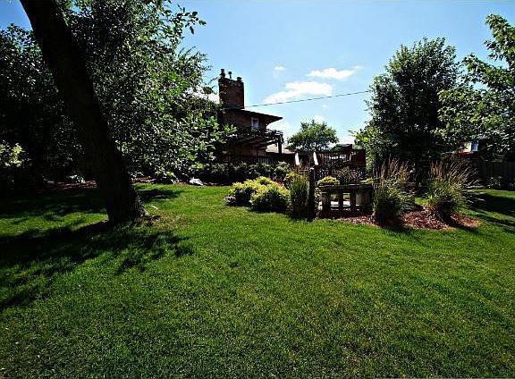 3rd image of 1120 Aspen Dr