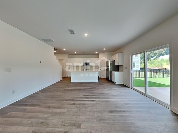 5th image of 1015 Bevington Dr