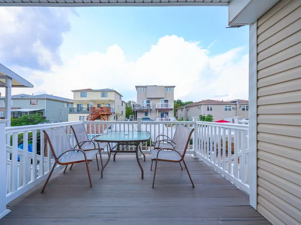 139 Kiswick Street image 28 of 31