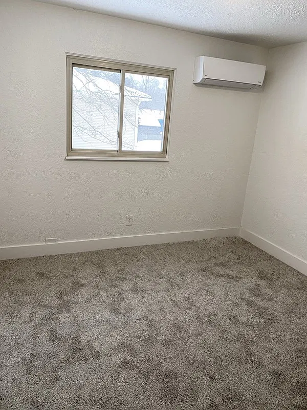 2 bed, 1.0 bath, 900 sqft, $1,450 — Photo 2