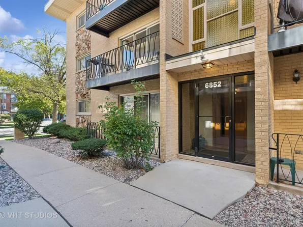 6852 N Northwest Hwy APT 2A, Chicago, IL 60631