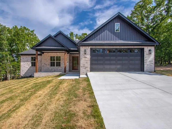 1104 Dowden Ln, Jacksonville, AR 72076