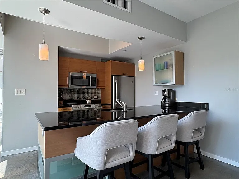 1350 Main St #302 — Photo 6