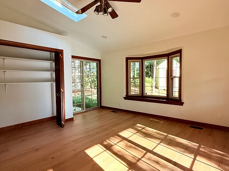 305 Melanie Ln — Photo 18