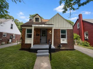 11491 Balfour Rd, Grosse Pointe, MI 48224