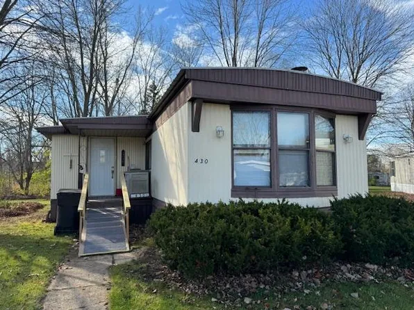 430 Faraday Dr SE, Grand Rapids, MI 49548