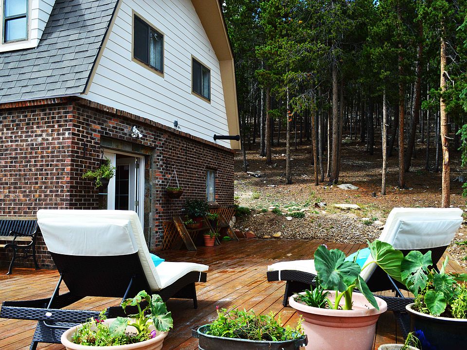 northeast entry & deck