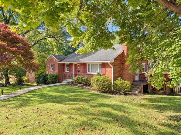1012 Broadmont Ter, Falls Church, VA 22046