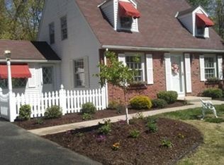 111 Bridle Path Rd, Springfield, MA 01118