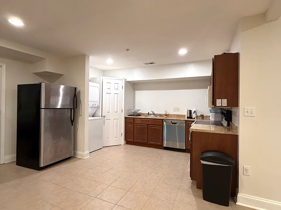 13704 Old Columbia Pike