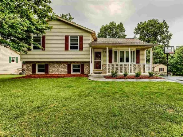 85 Gardenia Dr, Hanover, PA 17331