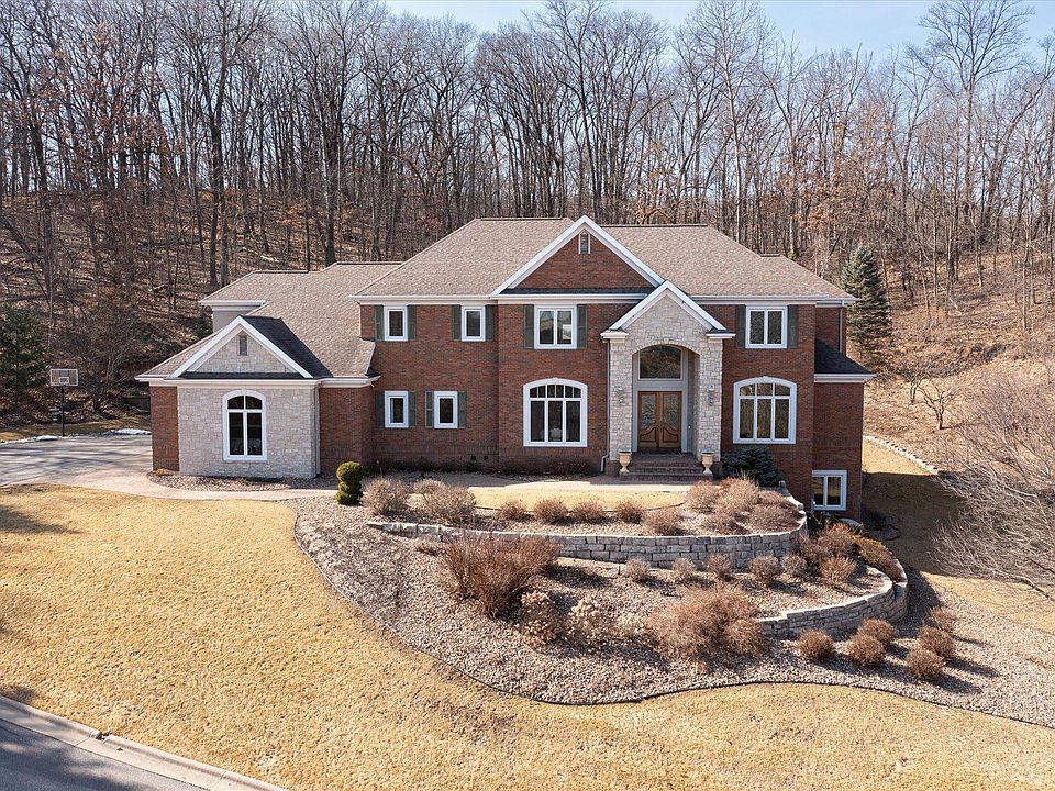 1st image of 503 Country Club Ln