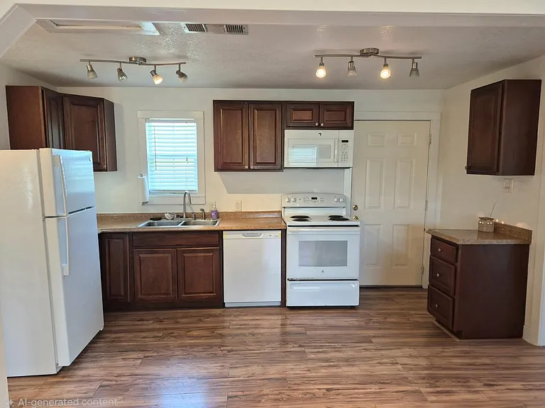 2802 Kentucky Ave — Photo 4
