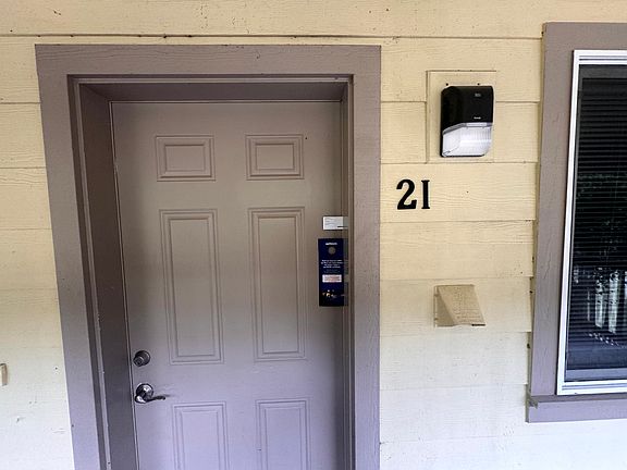 4th image of 305 Union St #Af4a7ecde