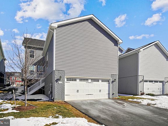 2nd image of 1318 Monocacy Crossing Pkwy
