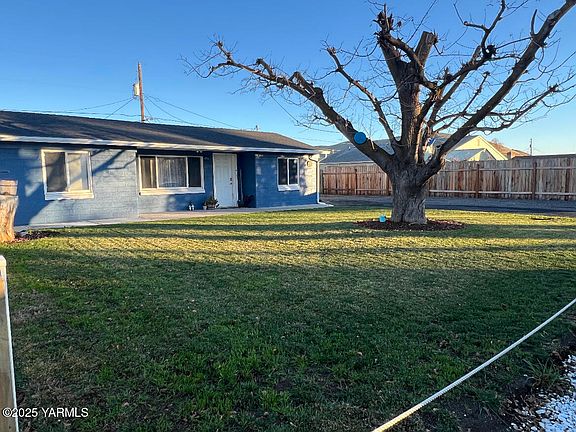 2nd image of 3609 3rd St