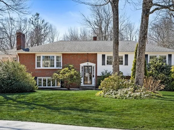 85 Woodridge Rd, Holden, MA 01520
