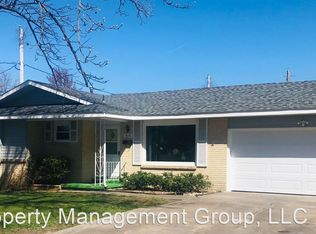 818 S Luster Ave, Springfield, MO 65802