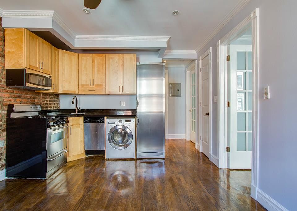 1st image of 68 Clinton St #R3a