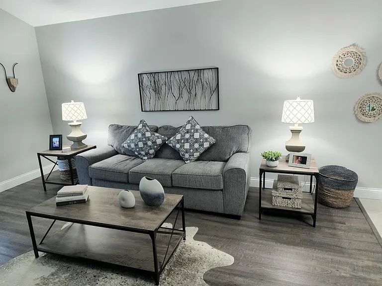 526 Kalchris Ln — Photo 1