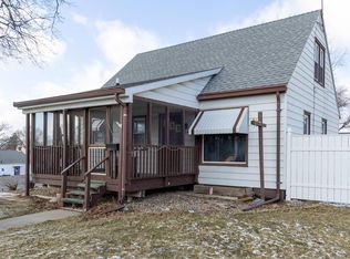 1433 E Mitchell Ave, Waterloo, IA 50702
