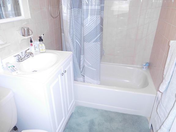 5th image of 69-79 Park Dr E Floor 2