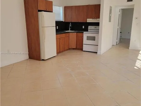 1609 N Treasure Dr #A1, North Bay Village, FL 33141