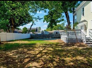89 Foster St #A, Lowell, MA 01851
