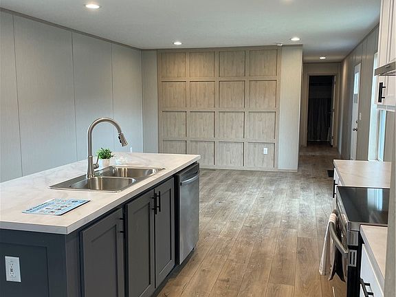 5th image of 1406 A Hidden Valley Dr
