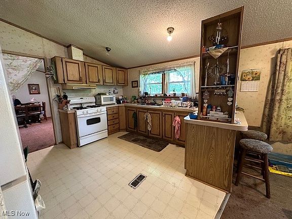 5th image of 2660 Stanhope Kelloggsville Rd