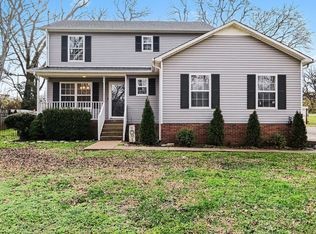 255 Valley Dr, Columbia, TN 38401