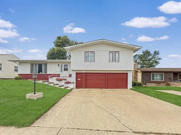 1510 7th St SW, Minot, ND 58701