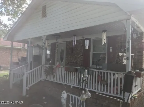 3681 Williams St, Farmville, NC 27828